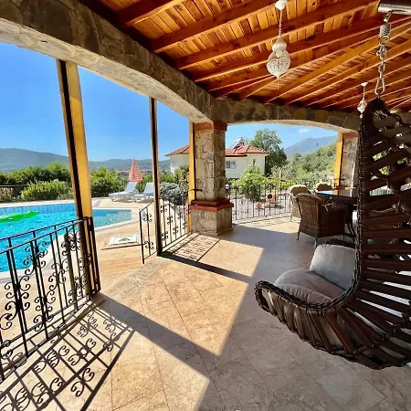 빌라 Spacious 4 Bedroom With Private Pool And Unlimited Wifi