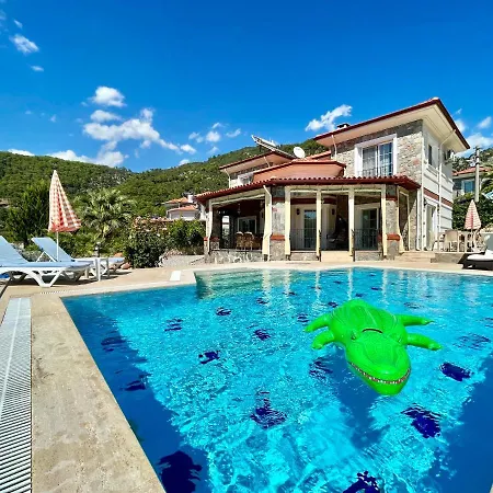 Spacious 4 Bedroom With Private Pool And Unlimited Wifi ヴィラ *