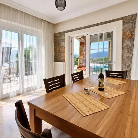 Spacious 4 Bedroom With Private Pool And Unlimited Wifi 빌라 *