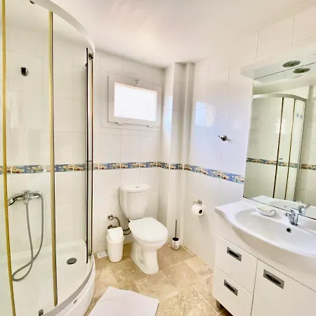 Вилла Spacious 4 Bedroom With Private Pool And Unlimited Wifi